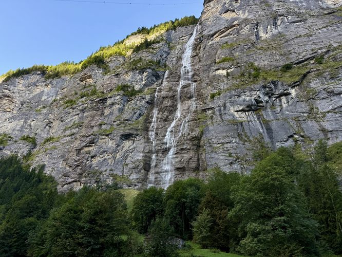 Default image for Mürrenbach Falls, a 0.3-mile trail in Lauterbrunnen, AA (CH)