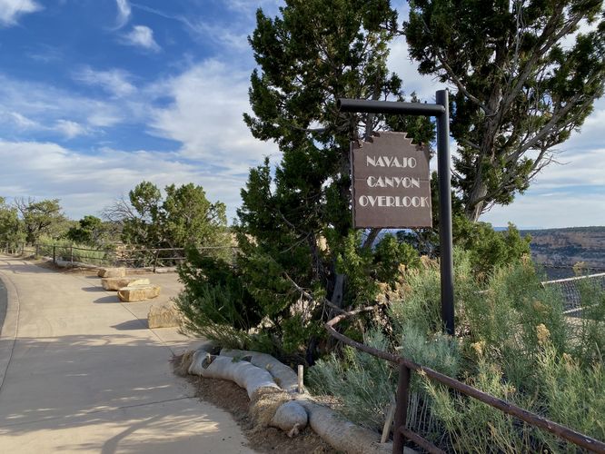 Navajo Canyon Overlook trailhead