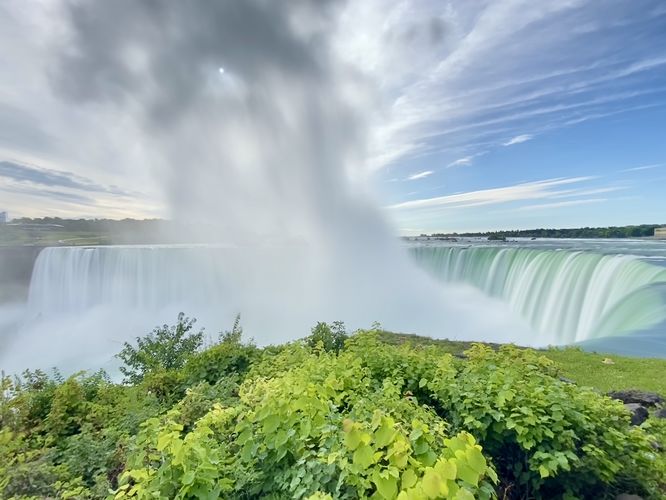 Top of Horseshoe Falls (long exposure)