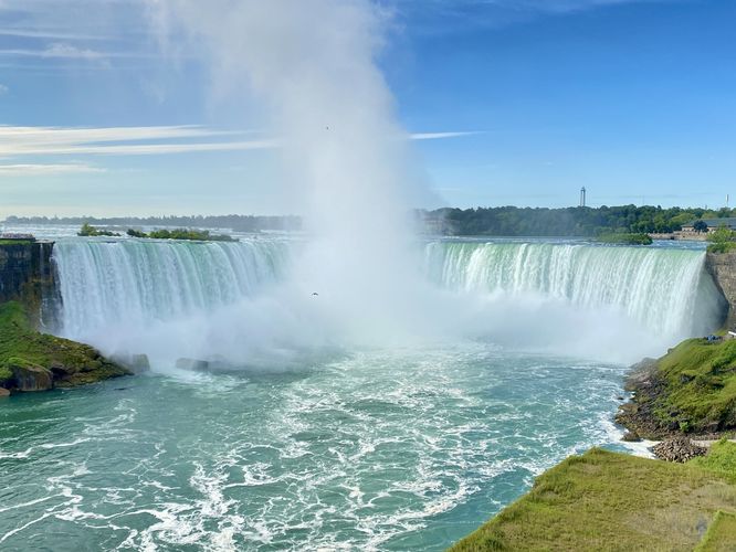 View of Horseshoe Falls (57-meters / 187-feet)