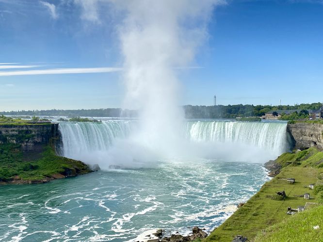 View of Horseshoe Falls (57-meters / 187-feet)