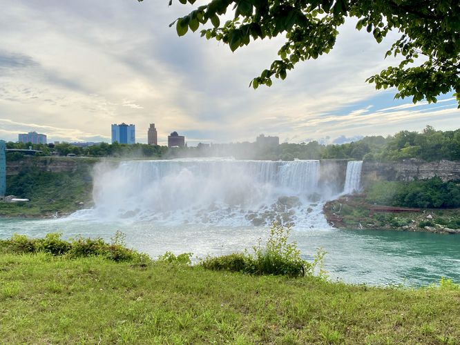 View of American Falls (21-30m / 69 - 98 feet) and Bridal Veil Falls (24m / 78-feet)