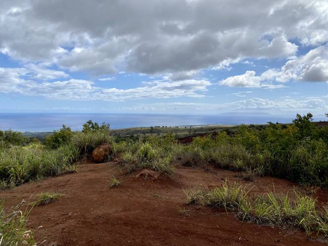 View of the island of Ni'ihau (left) and Lehua Crater (right) on the horizon