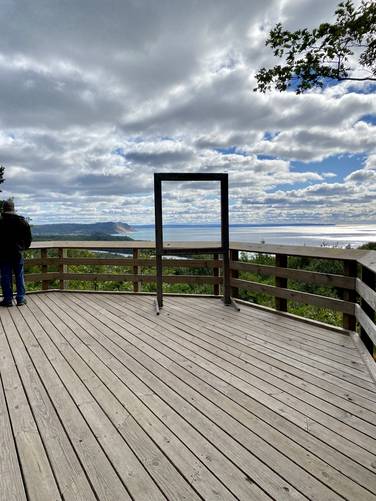 Large viewing platform of the southern North Bar Overlook