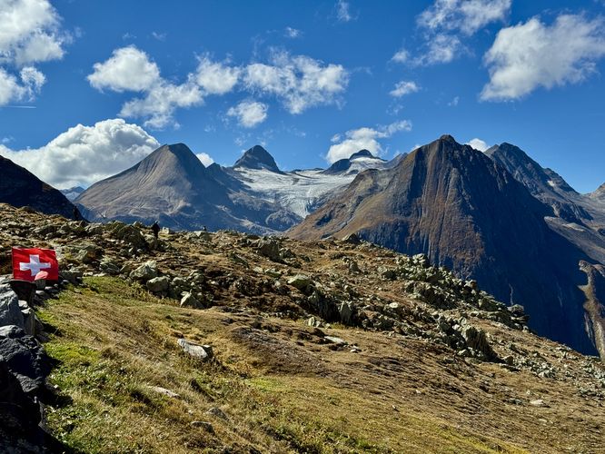 Picture 3 of Nufenenpass Overlook