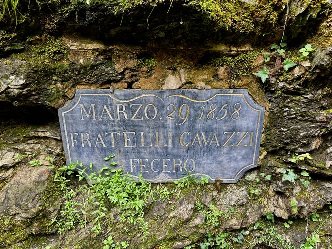 Plaque dedicated to the Cavazzi brothers (March 29, 1858)
