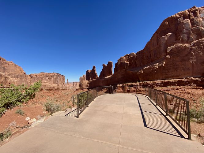 Park Avenue Viewpoint platform (universally-accessible)