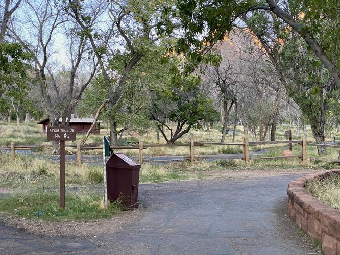 Pa'rus Trail, universal access with a paved surface