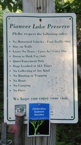 Trailhead sign on East Shore Drive