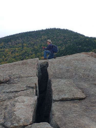 Be aware of large fissures in the rock while appreciating the views 