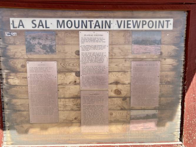 Plateau Viewpoint aka La Sal Mountain Viewpoint