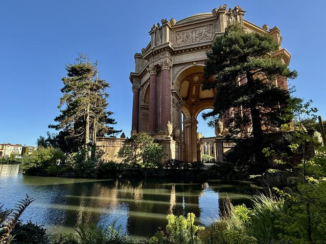 Palace of Fine Arts rotunda