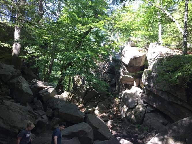 Picture 2 of Purgatory Chasm Loop Trail