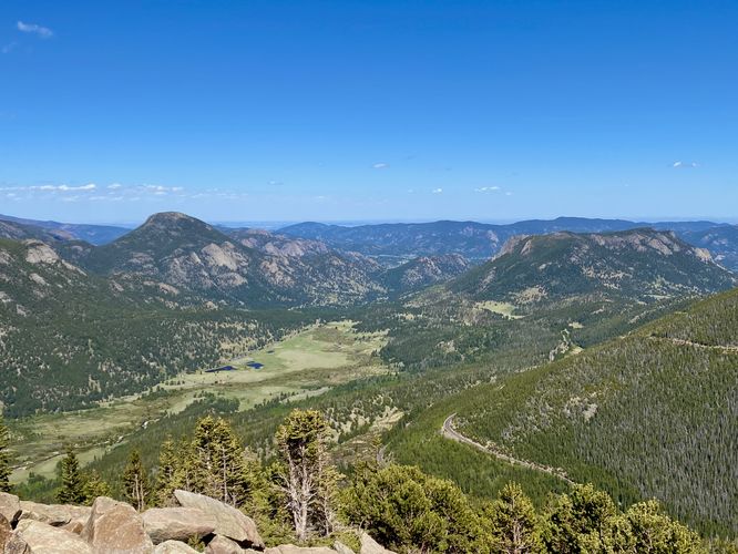 Sweeping views of Rocky Mountain National Park from Rainbow Curve Overlook