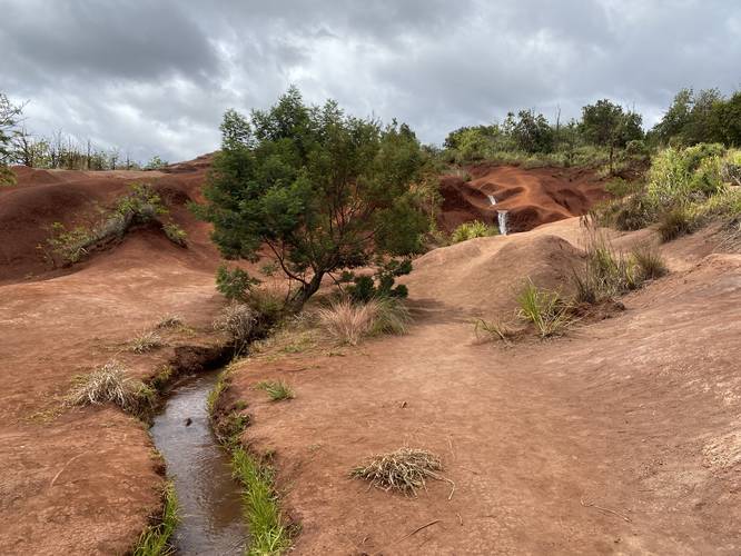 Start of trail at Red Dirt Falls