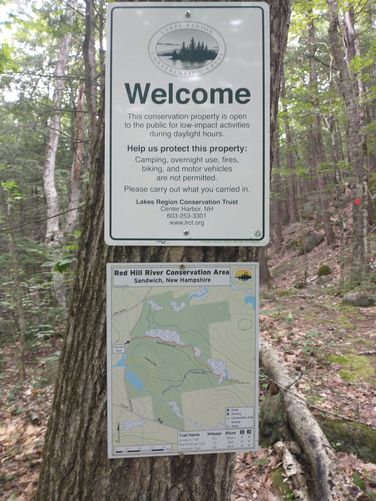 Welcome sign and map. No information Kiosk at the trailhead