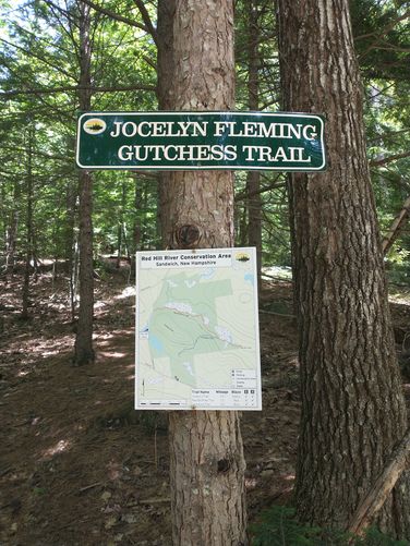 Signage at the Jocelyn's Trail trailhead 