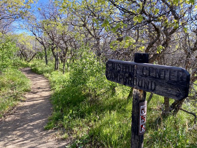 Junction with the Uplands Trail - trail sign along Rim Rock Trail