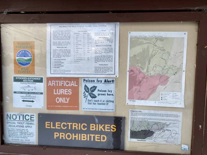 Flume Trail system info board