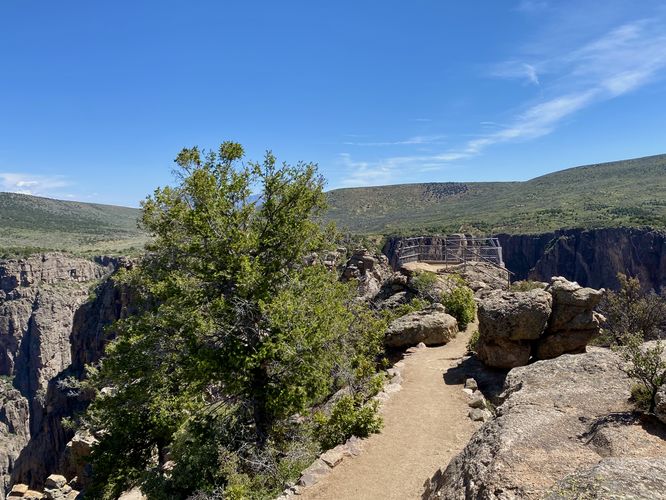Rock Point Trail begins to open up more views