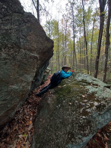 The rock fissure is wide