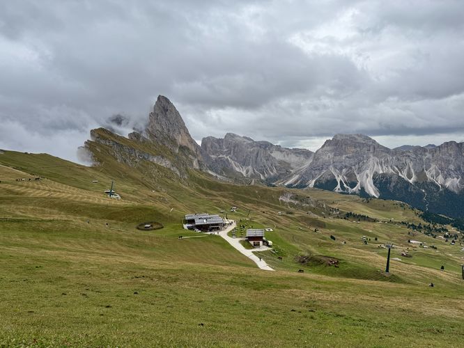 Picture 4 of Seceda Ridge Trail