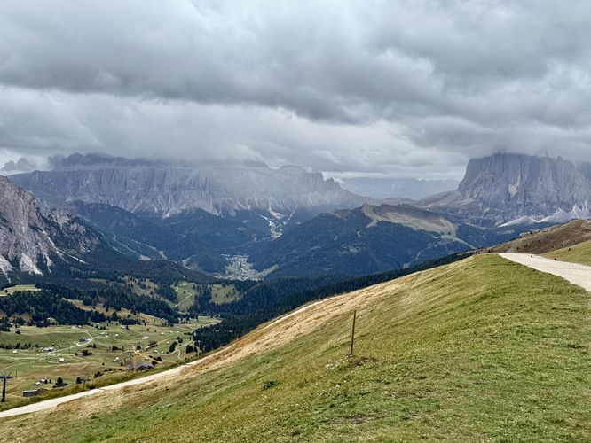 Picture 5 of Seceda Ridge Trail