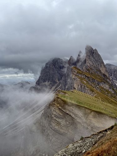 Portrait view of the jagged peaks along Seceda Ridge