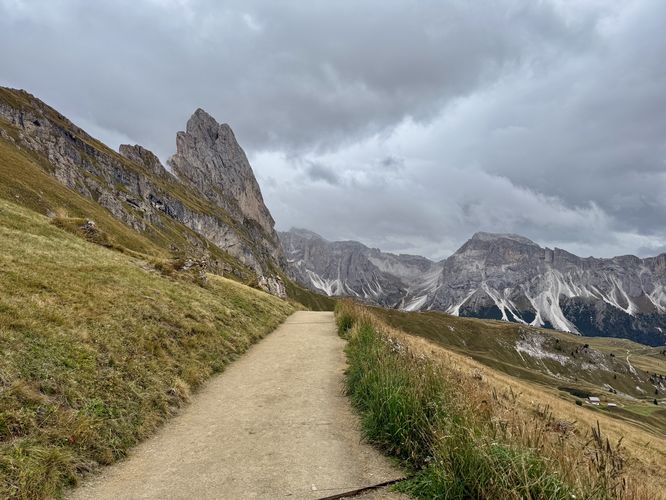 Picture 40 of Seceda Ridge Trail