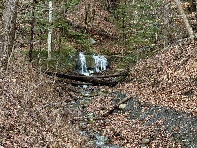 Private unnamed waterfall, seen from the road