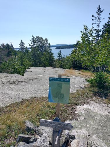 Signage at viewing platform