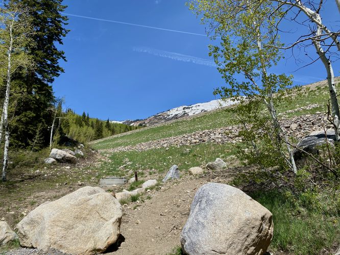 Trailhead leads up to Silver Lake Flat Reservoir