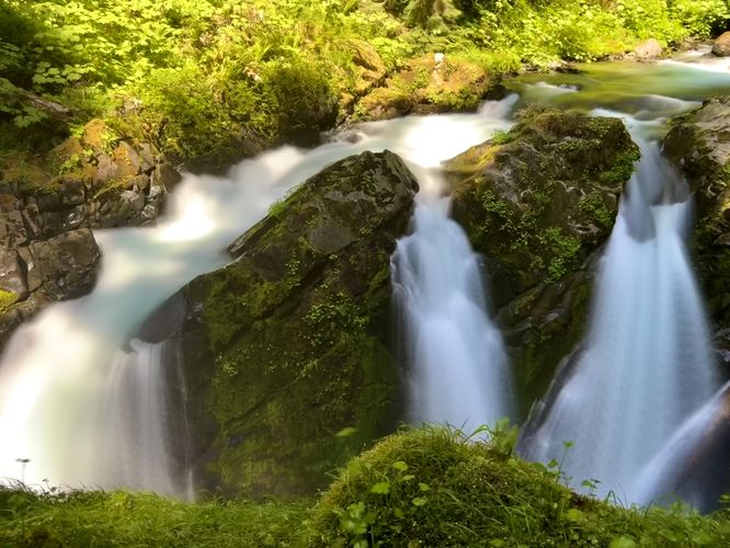 Long exposure at the top of Sol Duc Falls
