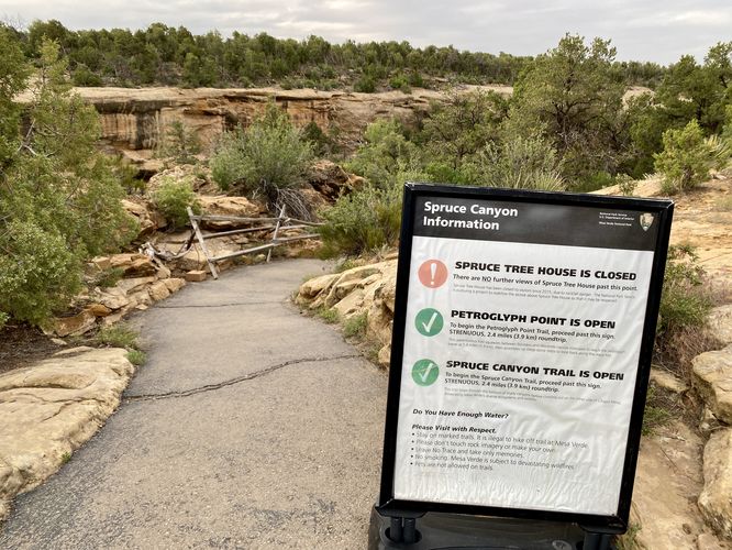 Notice, Spruce Tree House is closed due to rockfall danger (2015 - Present, 2024)