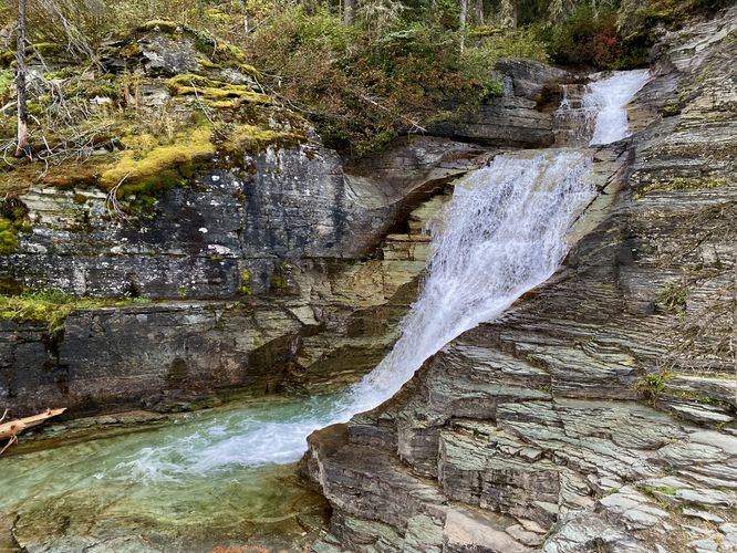 Multi-tiered waterfall