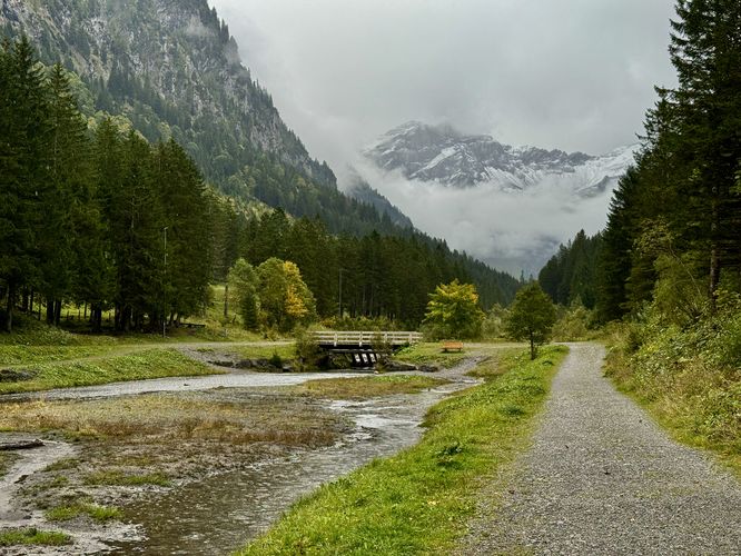 Picture 3 of Steg Lakes Trail