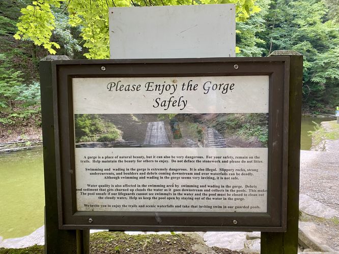 Please enjoy the Gorge Safely sign (caution)