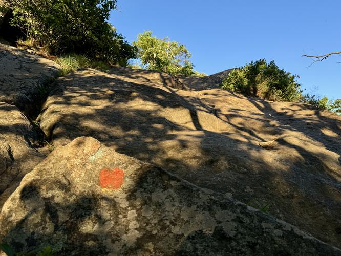 Short rock scramble