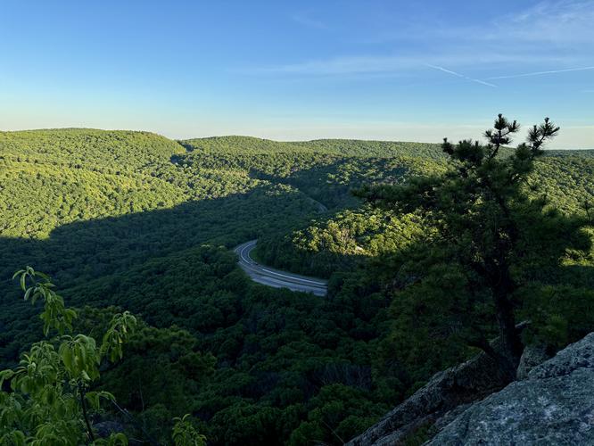 Picture 40 of Storm King Mountain Hike