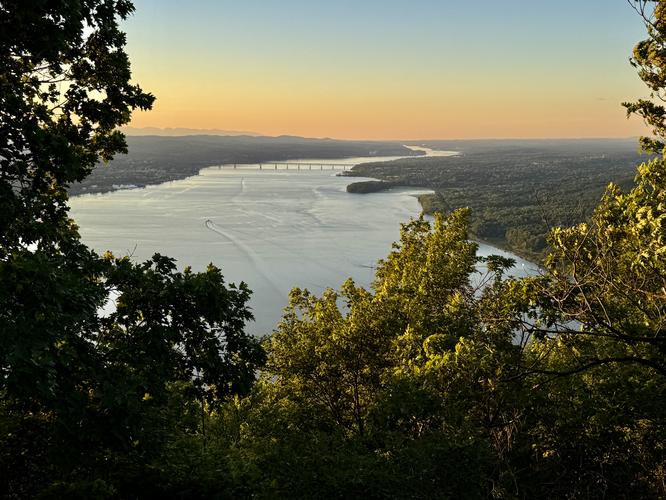 View / Overlook / Vista