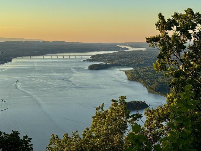 View / Overlook / Vista