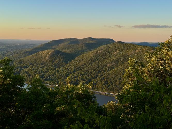 Picture 61 of Storm King Mountain Hike