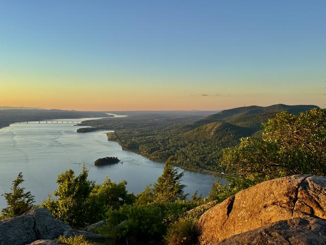 View / Overlook / Vista