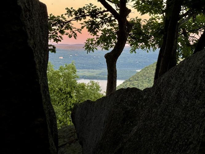 Picture 79 of Storm King Mountain Hike