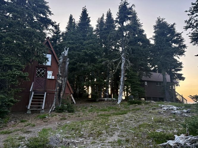 Hurricane Ridge ski patrol buildings