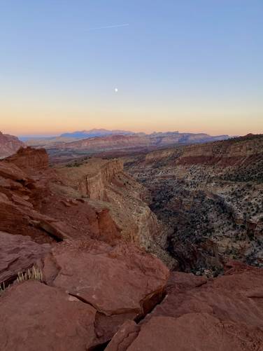  View into Sulphur Creek Canyon from Sunset Point