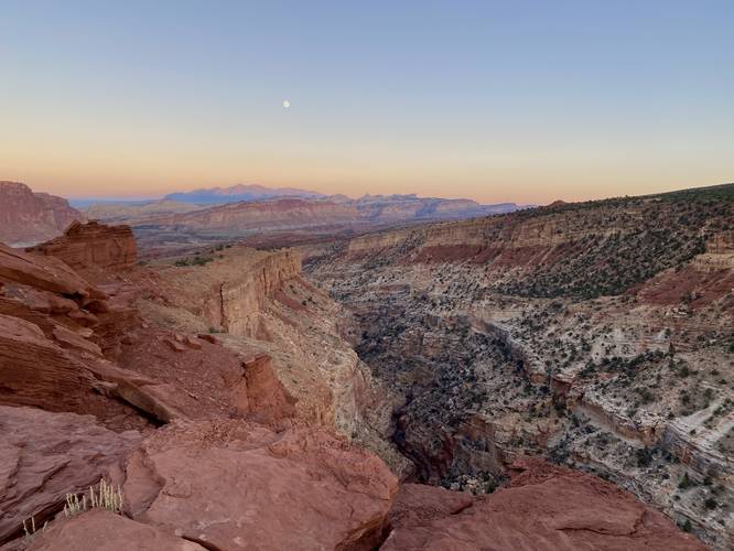  View into Sulphur Creek Canyon from Sunset Point