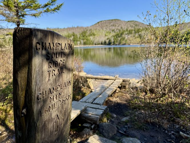 Trail sign for Champlain Mountain