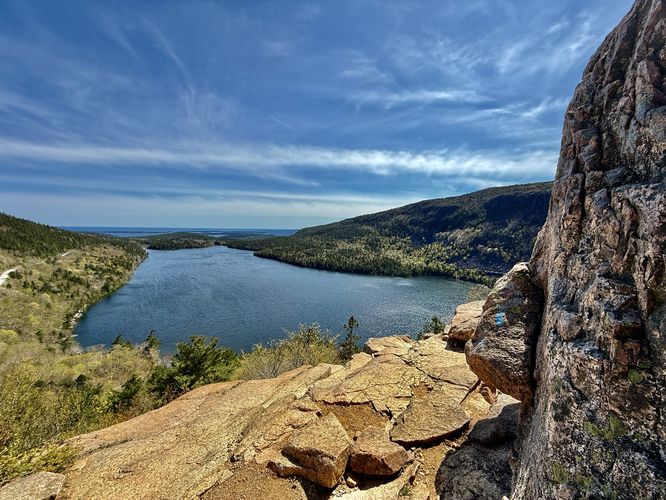 Cliff views from South Bubble of Jordan Pond