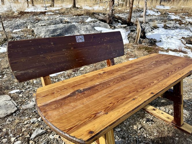 Picnic bench in memory of Dick Howe (1937 - 2018)